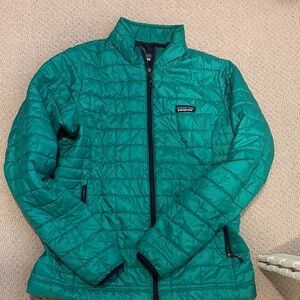 Patagonia Women’s Teal Lightweight Quilted Puffer Jacket